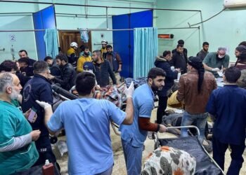 Спасители и помощ продължават да прииждат в Турция, а Русия прати спасители и в Сирия