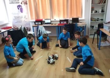 В рубриката Шкобите на Варна представяме училището по роботика Робопартанс