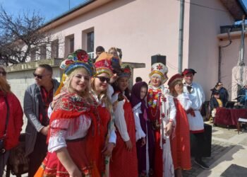 С прекрасно веселие в Казашко отпразнуваха Масленица – празник на палачинките и прогонването на зимата (ВИДЕО И СНИМКИ)