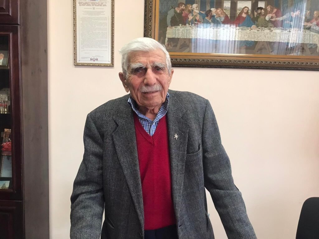 Възрастен арменец с дълбока и мъдра изповед