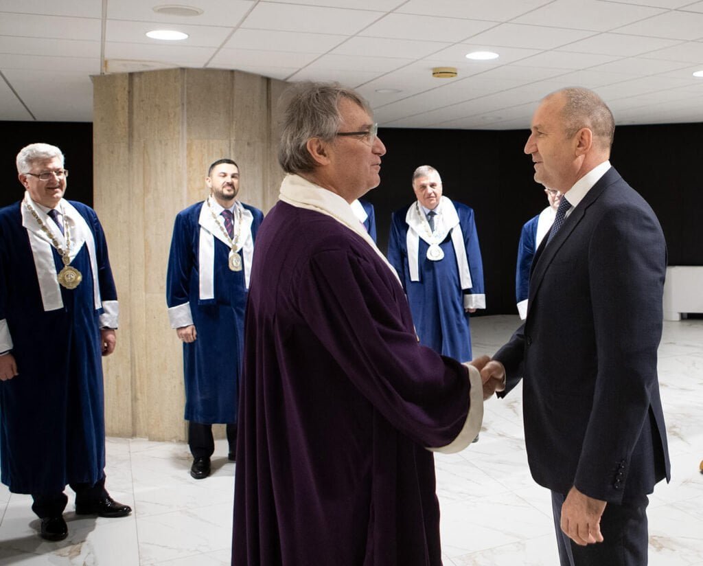 Президентът: Здравеопазването трябва да бъде достъпно в малките населени места!