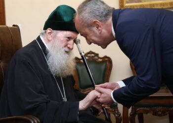 Премиерът Гълъб Донев се срещна с Патриарх Неофит
