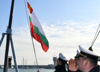 Отбелязваме 14 години от вдигането на флага на минен ловец „Цибър“