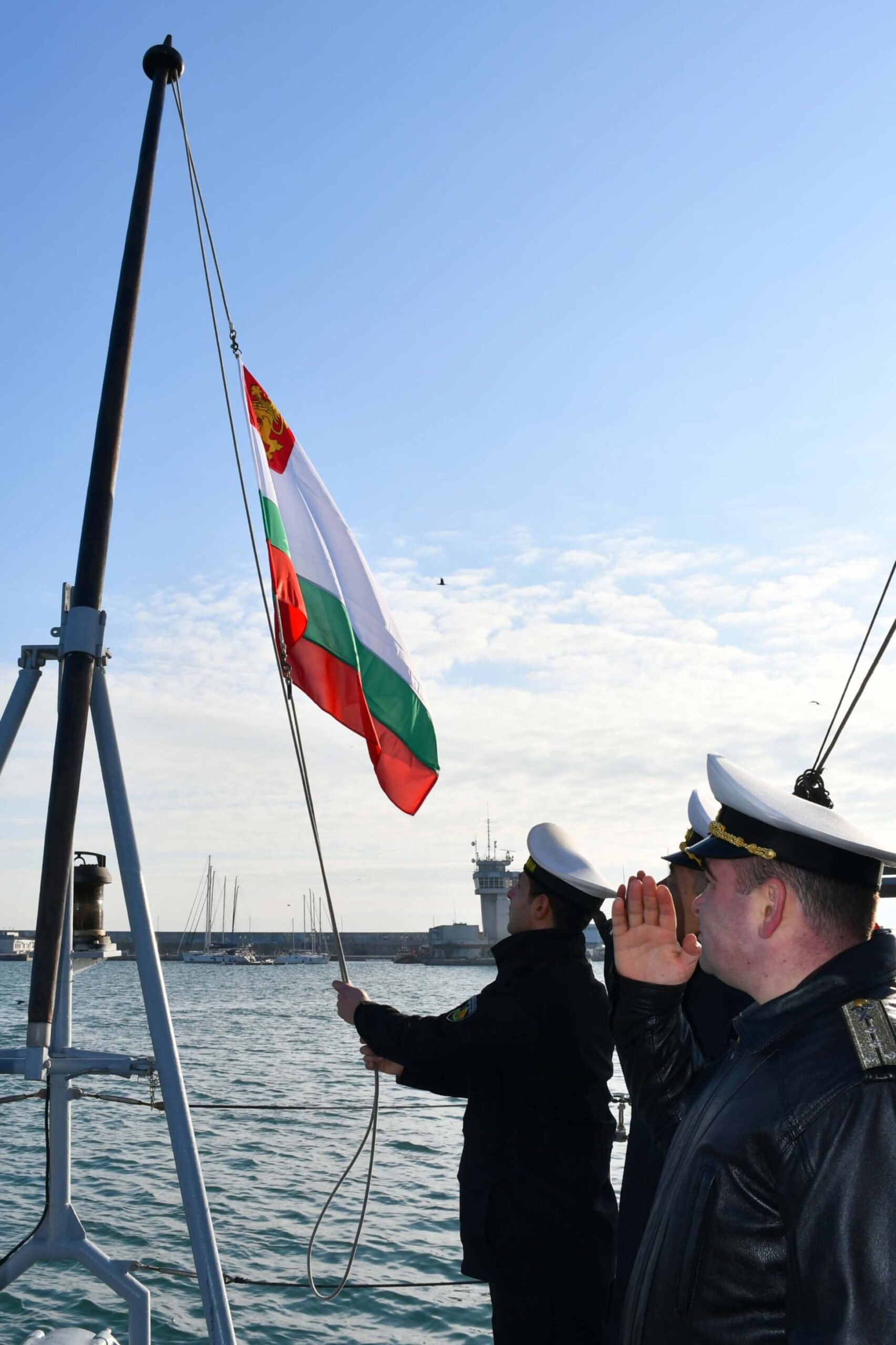 Отбелязваме 14 години от вдигането на флага на минен ловец „Цибър“