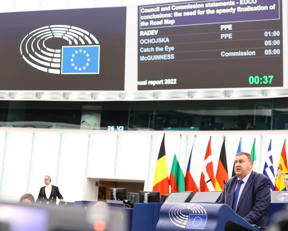 Емил Радев настоя за повече евросредства за справяне с мигрантския натиск в държавите на първа линия