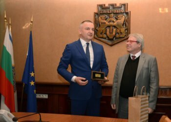 Кметът на Варна обсъди развитието на транспортната инфраструктура с посланика на Франция