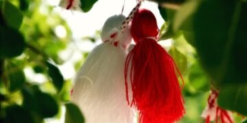 Избират с конкурс най-красивата мартеница в Дългопол