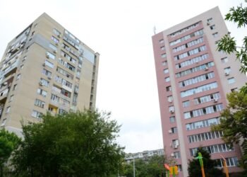 Община Варна да отпусне близо 3,96 млн. лева за дейности, свързани със санирането на многофамилни жилищни сгради