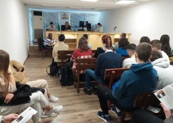 Визита в Районен съд - Варна направиха единадесетокласници от Трета ПМГ