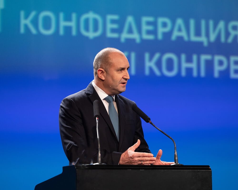 Радев: Длъжни сме като общество да отговорим на очакванията за бъдещето!