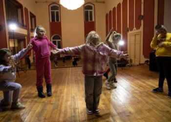 Изложба на украински деца във Варна