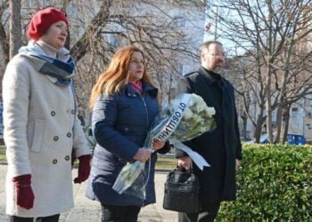 Във Варна почетоха паметта на жертвите от кумунистическия режим