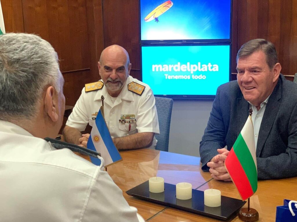 Началникът на Морско училище се срещна с кмета на Мар дел Плата