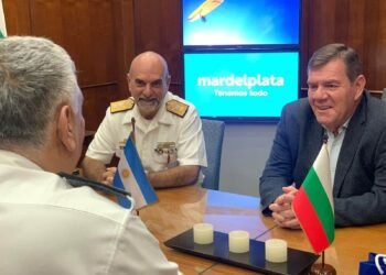 Началникът на Морско училище се срещна с кмета на Мар дел Плата