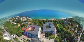 Варненският свободен университет е в топ 3 на частните университети в България