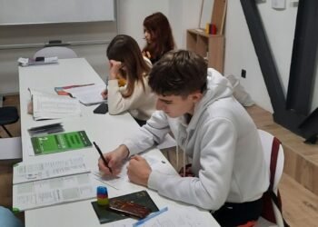 Център за извънкласно обучение във Варна разширява дейността си с още 20 украински ученици