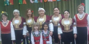 С много празнични емоции отбелязаха Деня на самодееца и Баба Марта във варненското село Юнак