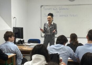 Съдия запозна ученици с видовете административни актове