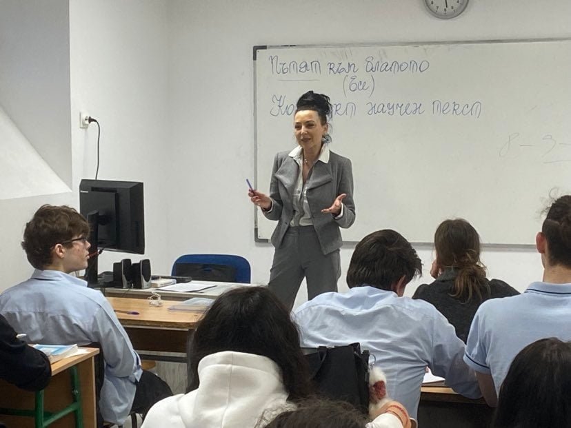 Съдия запозна ученици с видовете административни актове