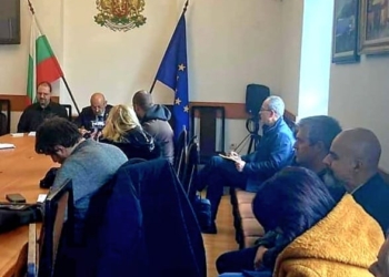 ГЕРБ – Варна: Във Варна активисти на Промяната работят с хората на президента!
