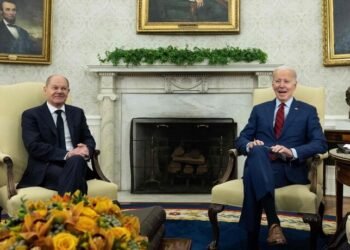 Байдън и Шолц обещаха постоянна подкрепа за Украйна