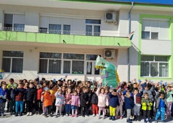 Деца и учители от ДГ "Синчец" във Варна събраха и върнаха за рециклиране 540 кг. пластмасови бутилки