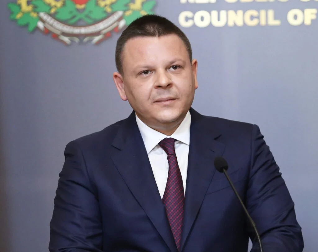 Вицепремиерът Христо Алексиев: Очакваме близо 130 млн. лв. в бюджета от мобилните оператори за използването на честотите 700 MHz и 800 MHz