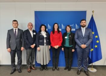 ГЕРБ подготвя текстове за промени в европейското законодателство в защита на българското розово масло