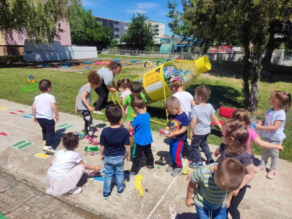 Учебни заведения от Варна се включват в месец на рециклирането