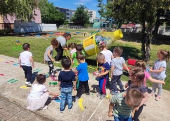 Учебни заведения от Варна се включват в месец на рециклирането