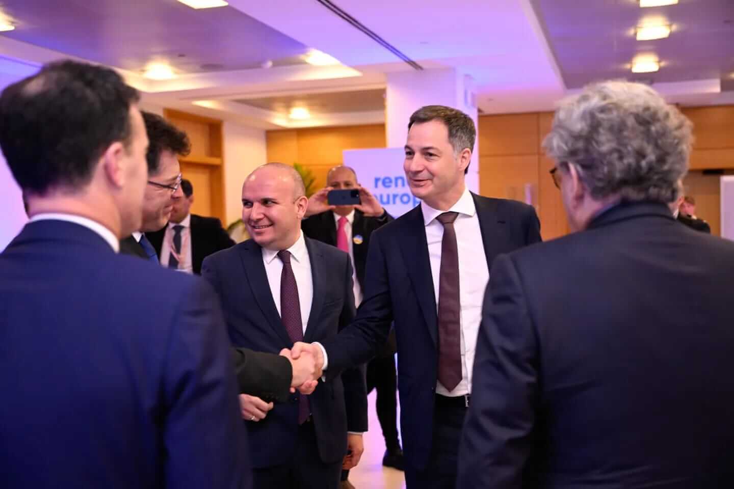 Кючюк към либералните лидери: Политическата нестабилност в България не бива да пречи на членството ни в Шенген