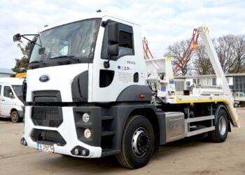 Вълчи дол закупи камион с евросредства, за транспортиране на компост