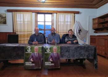 Коста Стоянов, "Възраждане": Нека в Европа си ядат скаклците, ние в България искаме родни плодове и зеленчуци