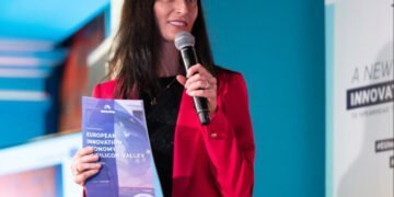 Вицепремиерът Мария Габриел е на официално посещение Египет