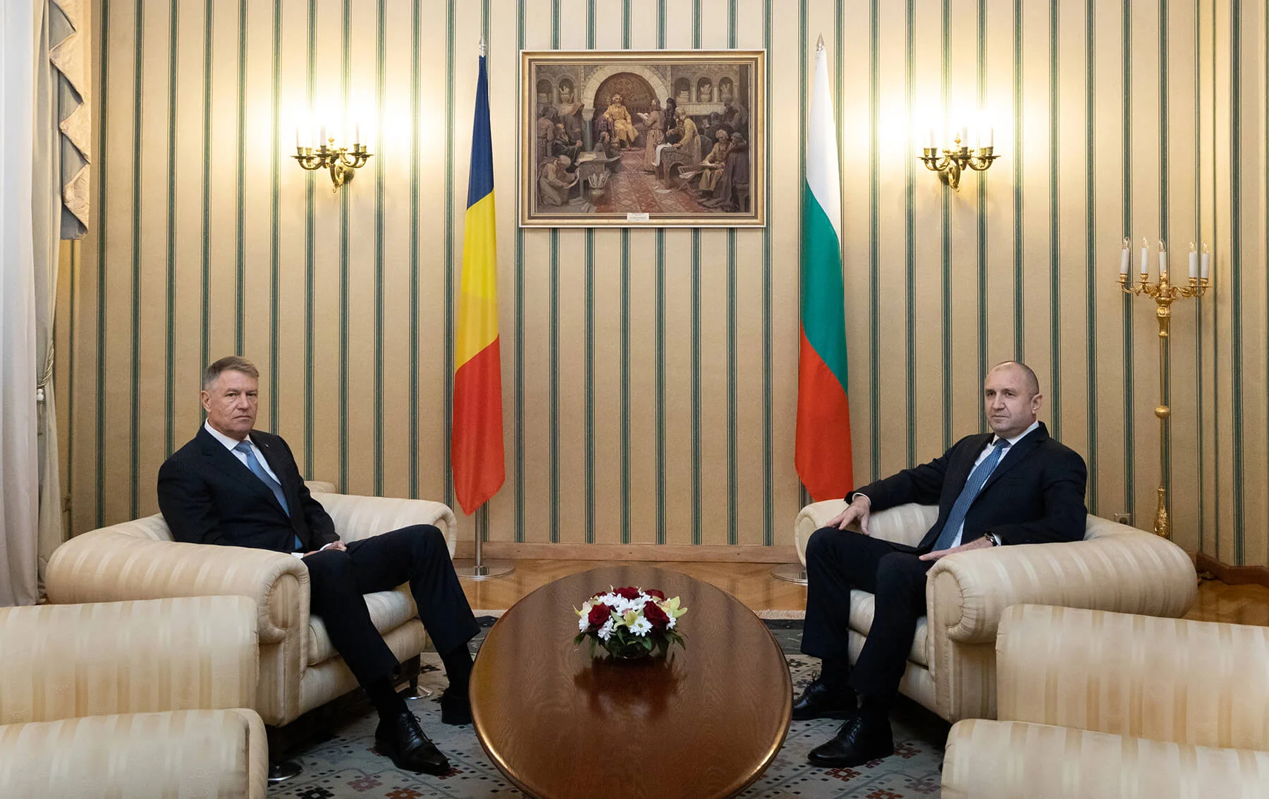 Президентите Румен Радев и Клаус Йоханис: Регионалната свързаност е от ключово значение за справяне с предизвикателствата в икономиката и енергетиката