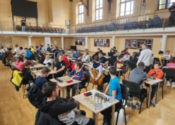 ОУ "Ангел Кънчев" стана шампион по шахмат в "Ученическа купа Варна"