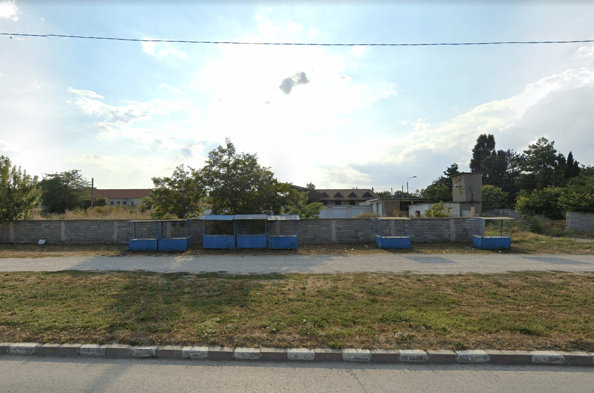 От днес в Бяла започна обновяването на Общинския пазар за грозде