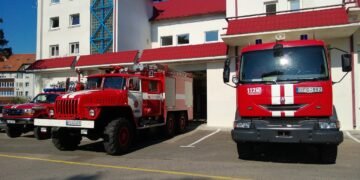 Пожарната във Варна награди деца участвали в конкурс за есе