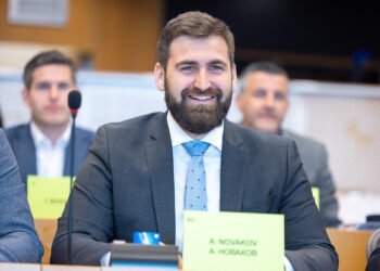 Комисията по транспорт на ЕП одобри максимално време за обработка на камиони по границите от 1 минута