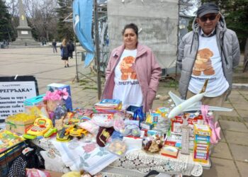 НПО “Прегръдка” с благотворителен базар пред Община Варна в помощ на деца в нужда