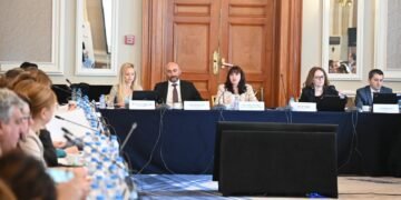 Еднократна помощ от 148,35 лв. ще бъде предоставена на уязвими домакинства за посрещане на разходите им за електроенергия