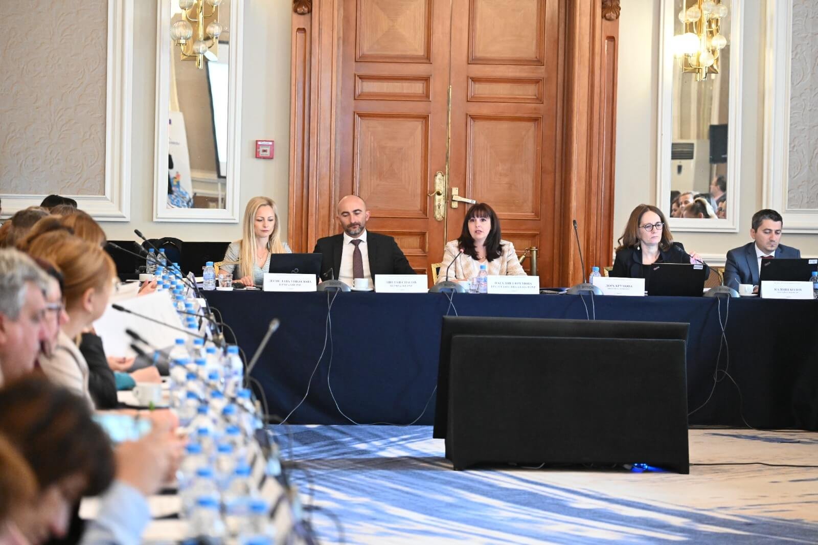 Еднократна помощ от 148,35 лв. ще бъде предоставена на уязвими домакинства за посрещане на разходите им за електроенергия