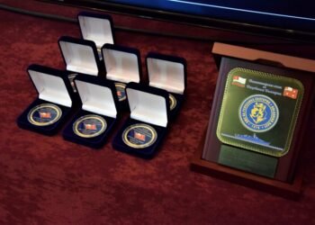 Във Варна наградиха военни медици