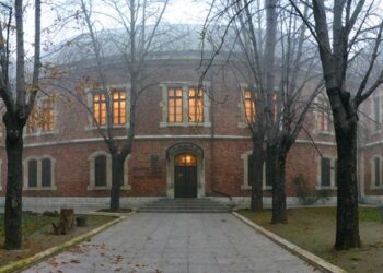 Градската галерия във Варна с вход свободен за ученици и учители в Деня на будителите