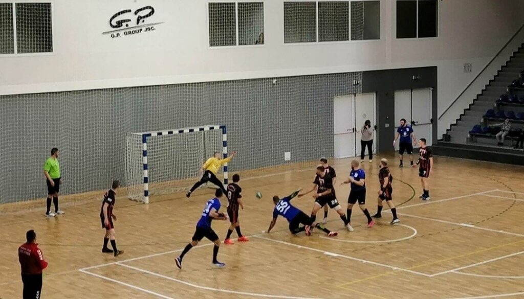 "Шумен 61" поведе с 1:0 в суперфинала за хандбалната титла 