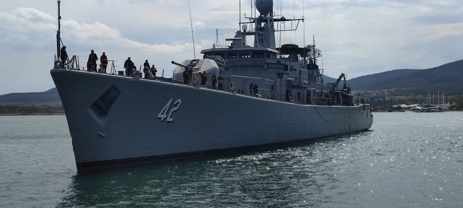 Фрегата “Верни” и базов миночистач “Прибой” приключиха учението си в ,,SEA SHIELD 2023”