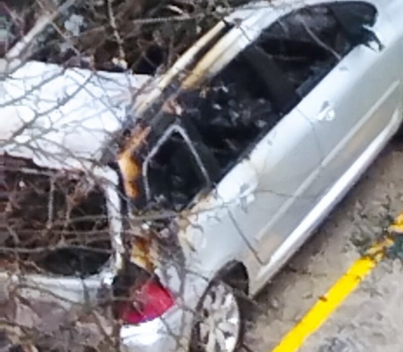 Четири автомобила горяха тази вечер във Варна