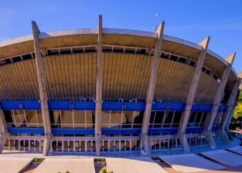 Работна група ще обмисли дали училищата във Варна да ползват безплатно зала "Конгресна"