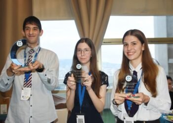 Ученик от Варненската търговска гимназия стана победител в Националното състезание по счетоводство