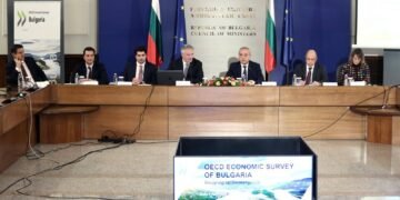 Зарков: ОИСР настоява за създаване на ефективен механизъм за разследване на главния прокурор и разследващ орган за борба с корупцията